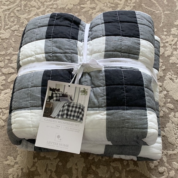 Levtex Home Reversible twin plaid Camden black bedspread set set of 2 - Picture 6 of 9